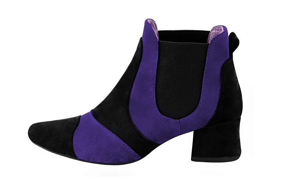 Step out in two-tone leather Chelsea ankle boots with contrasting elastic side gussets for a bold, modern graphic style, in pitch black and violet purple leather with round toe and low flared heel - Florence KOOIJMAN